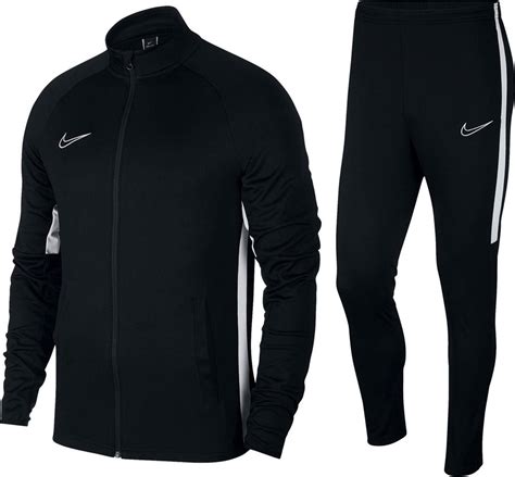 trainingspakken heren nike